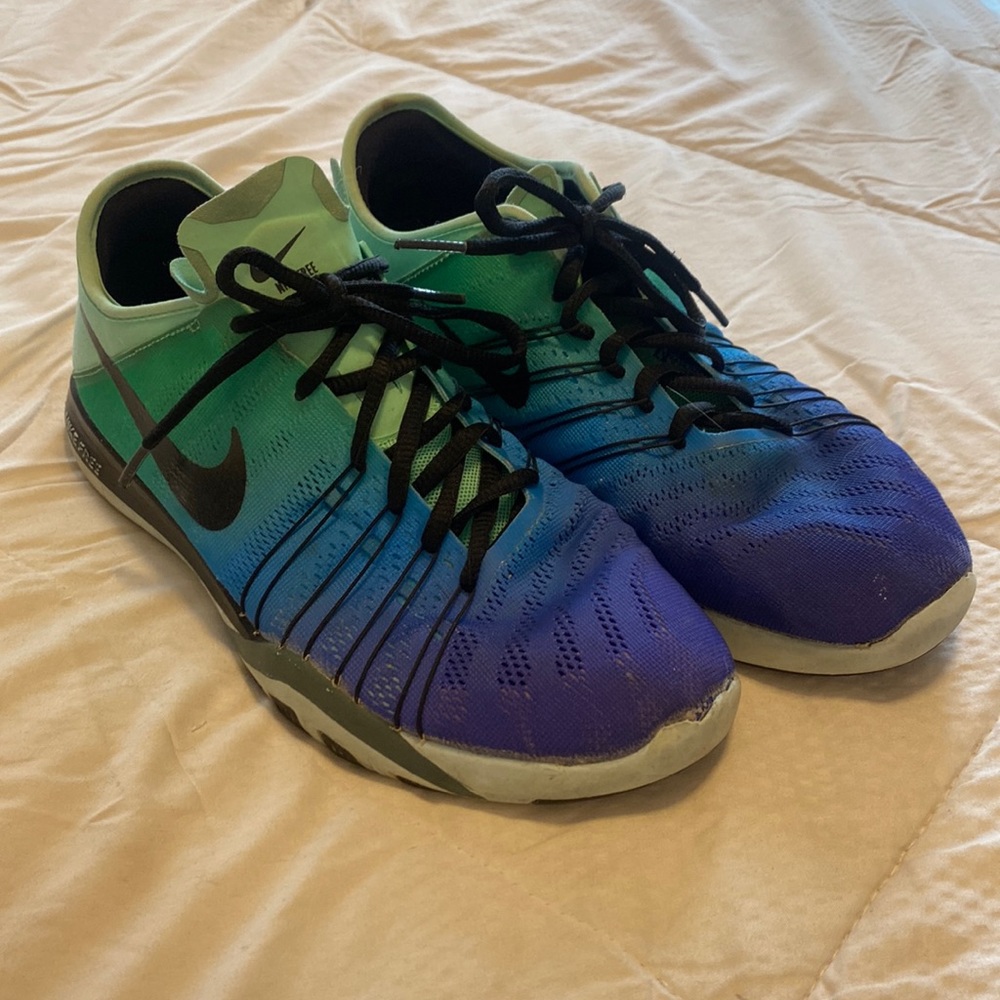 Nike Free TR6 Train Training Workout Shoes Sneakers Purple Haze Womens